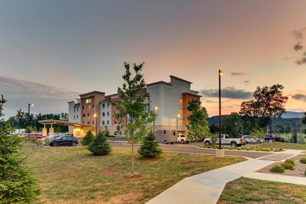 Holiday Inn Express & Suites - Saugerties - Hudson Valley By Ihg Buitenkant foto