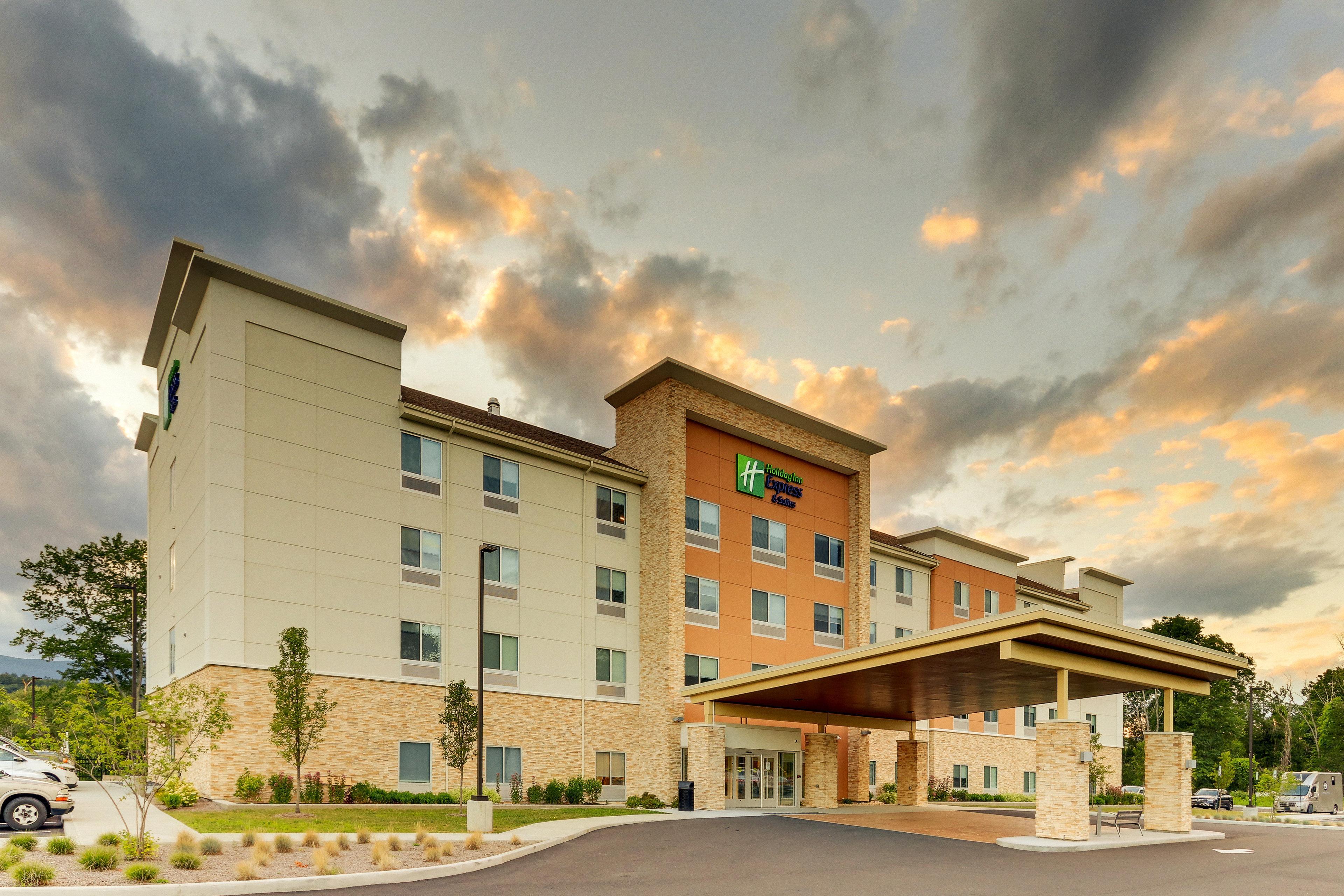 Holiday Inn Express & Suites - Saugerties - Hudson Valley By Ihg Buitenkant foto